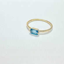 Load image into Gallery viewer, 14K London Topaz Ring
