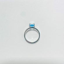 Load image into Gallery viewer, 14K Blue Topaz Ring
