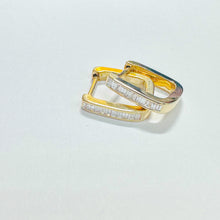 Load image into Gallery viewer, 14KY Baguette Diamond Earrings
