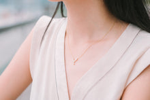 Load image into Gallery viewer, V Shape Necklace
