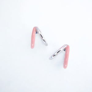 Enamel V shape Earrings 2